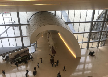 Культурный центр Гейдара Алиева, прогулка внутри – фотографии Азербайджана