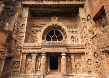 Пещерные храмы Эллоры 10 – фотографии Индии