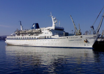 Корабль в Мурманске, Россия – фотографии России