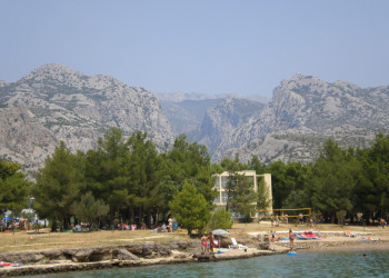 Пляж в Стариград-Пакленица, Хорватия – фотографии Хорватии