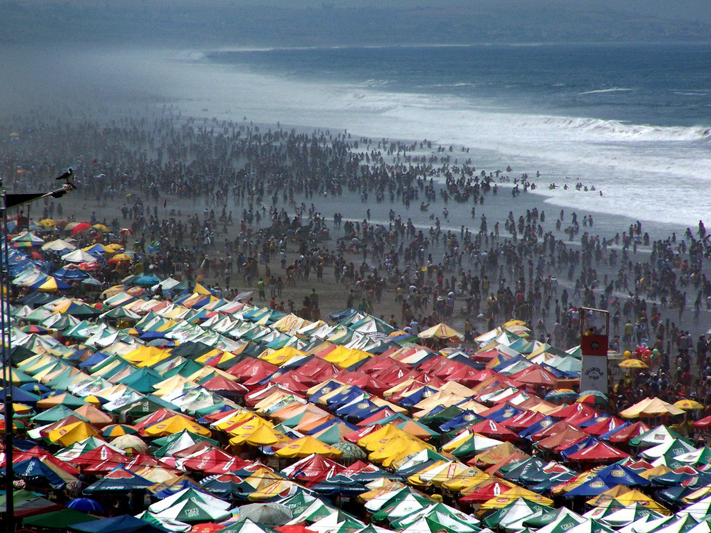 Необычная фотка пляжа в Мольендо, мрачновато как-то:) – фотографии Перу