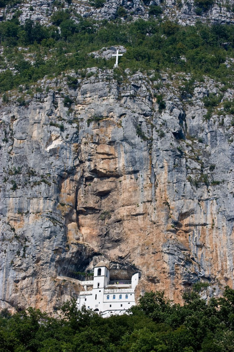 Скала в Даниловграде, Черногория. Фото 6 – фотографии Черногории