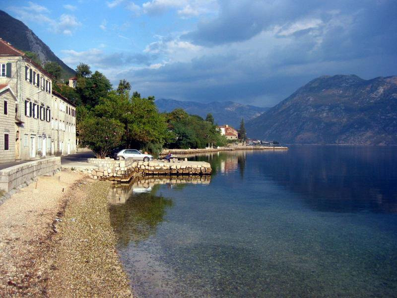 Набережная в Которском заливе, Черногория. Фото 1 – фотографии Черногории