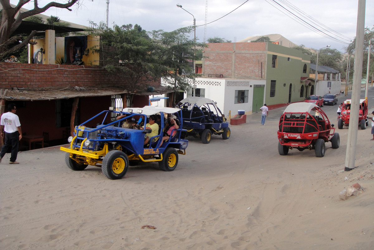 Багги в Хуакачине – фотографии Перу