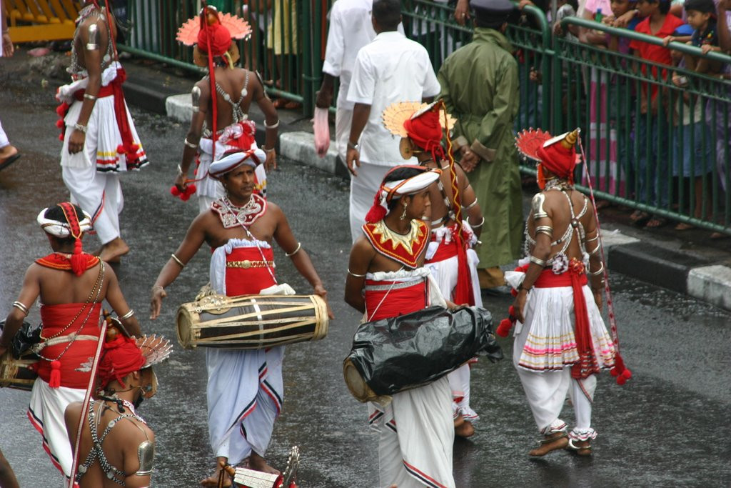 Фестиваль Эсала Перехера (Esala Perahera). Фото 3 – фотографии Шри-Ланки