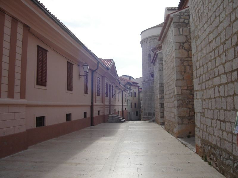 Улица в Крк, Хорватия. Фото 13 – фотографии Хорватии