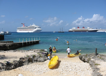 Пляж в Джорджтауне (George Town) на Каймановых островах – фотографии Каймановых островов