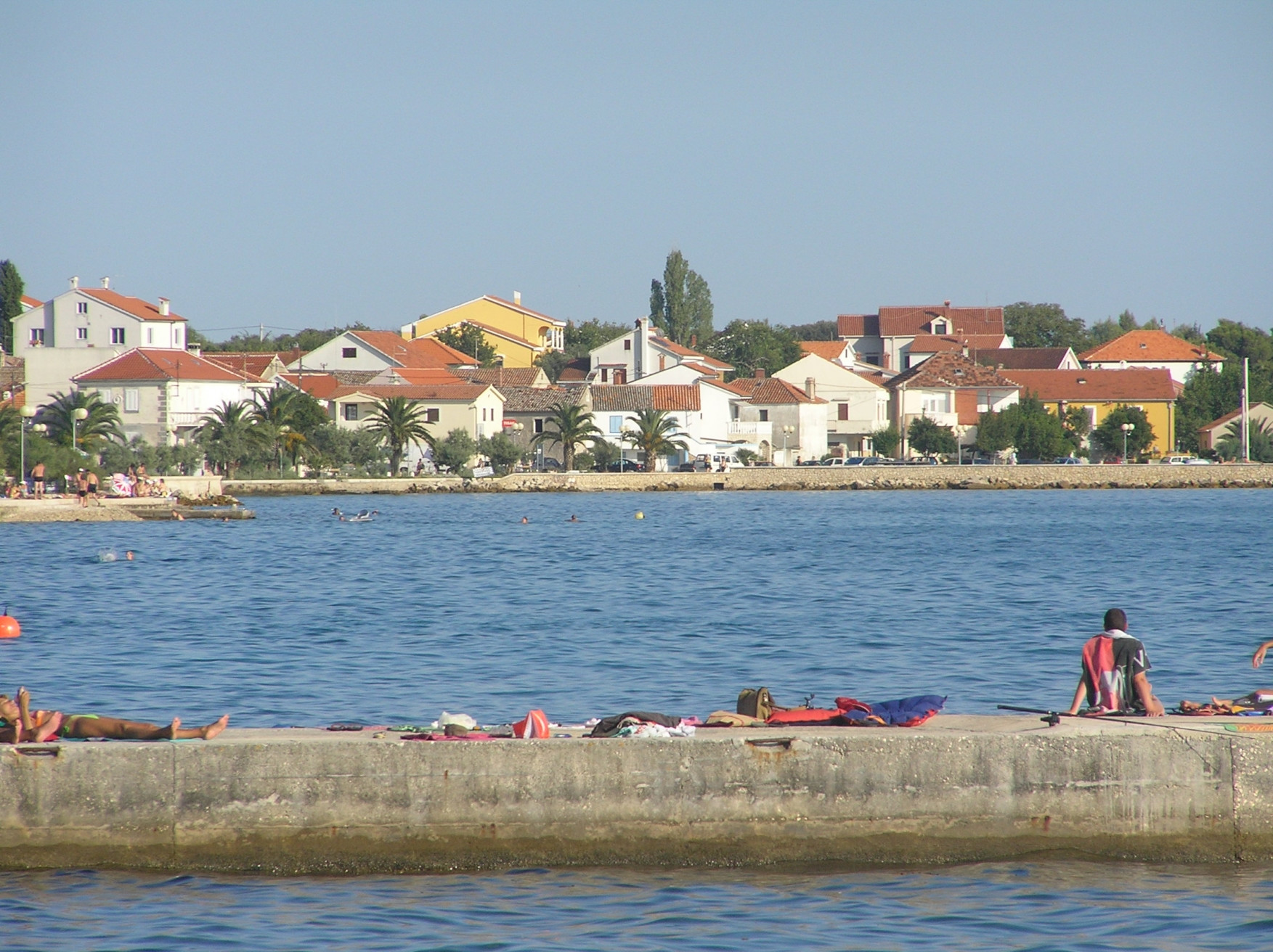 Дома на набережной в Петрчане, Хорватия. Фото 1 – фотографии Хорватии