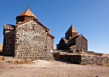 Церковь Гегард на озере Севан, Армения. Фото 5 – фотографии Армении