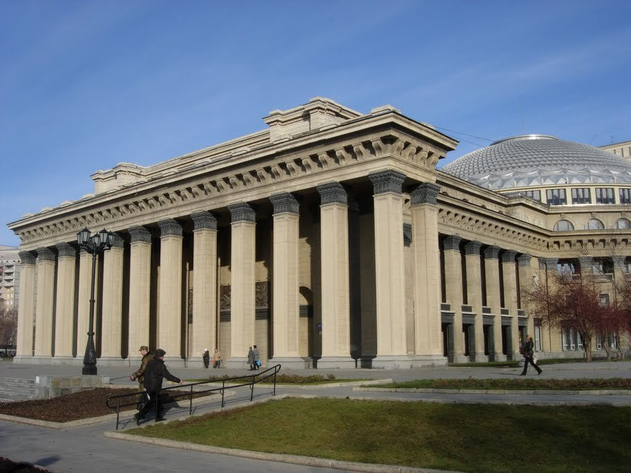 Театр в Новосибирске, Россия. Фото 1 – фотографии России