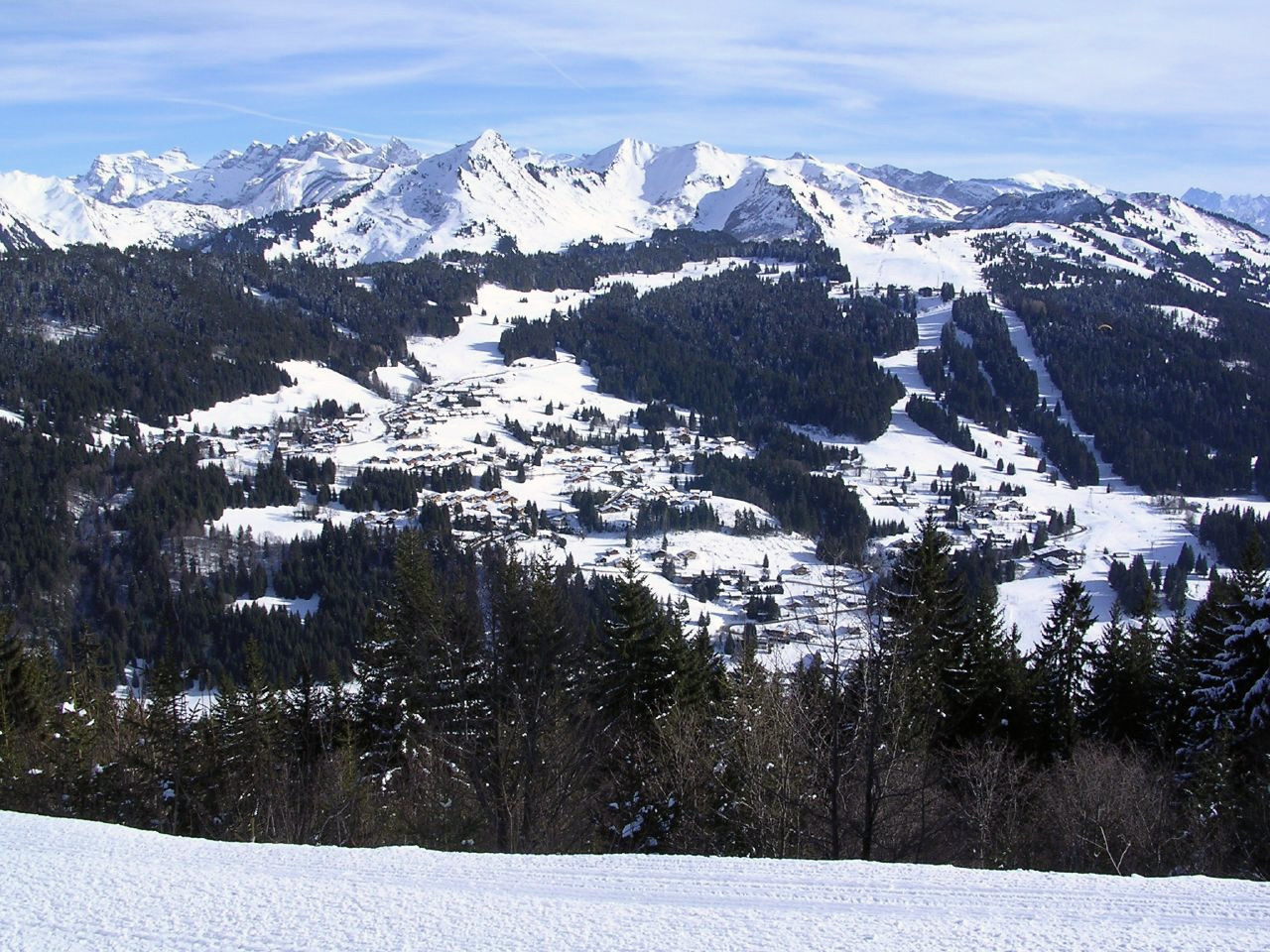 Панорамный вид в Ле-Же, Франция – фотографии Франции