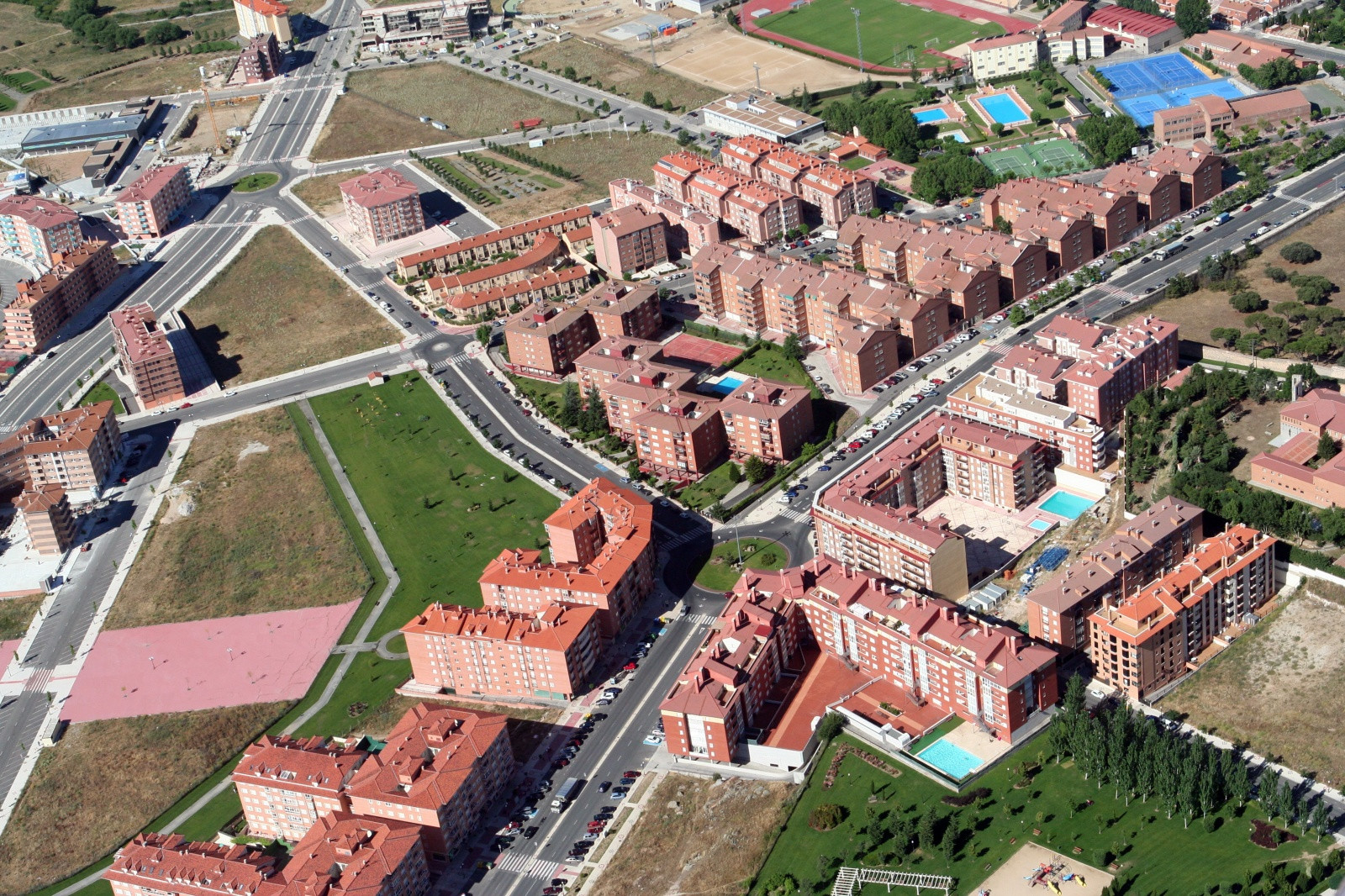 Авила – небольшой город в центральной части Испании – фотографии Испании