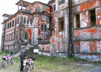 Бывший Французкий курорт в Бокор Национальный  парк, Камбоджа – фотографии Камбоджи