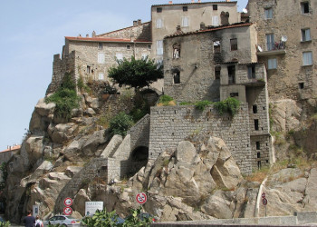 Дома в Сартене, Франция. Фото 4 – фотографии Франции