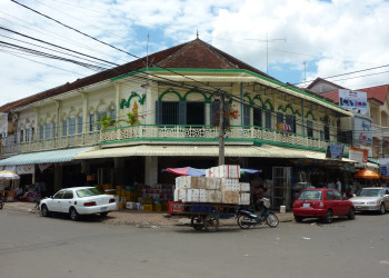 Улица в Кампонгтяме, Камбоджа – фотографии Камбоджи
