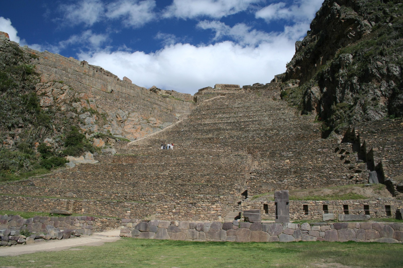 Террасы Пуматаллиса в Ольянтайтамбо – фотографии Перу