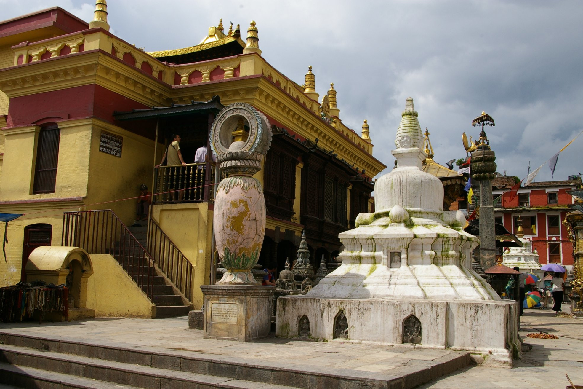 Сваямбунатх (Swayambhunath) или Обезьяний храм – фотографии Непала