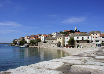 Набережная в Примоштен, Хорватия. Фото 2 – фотографии Хорватии