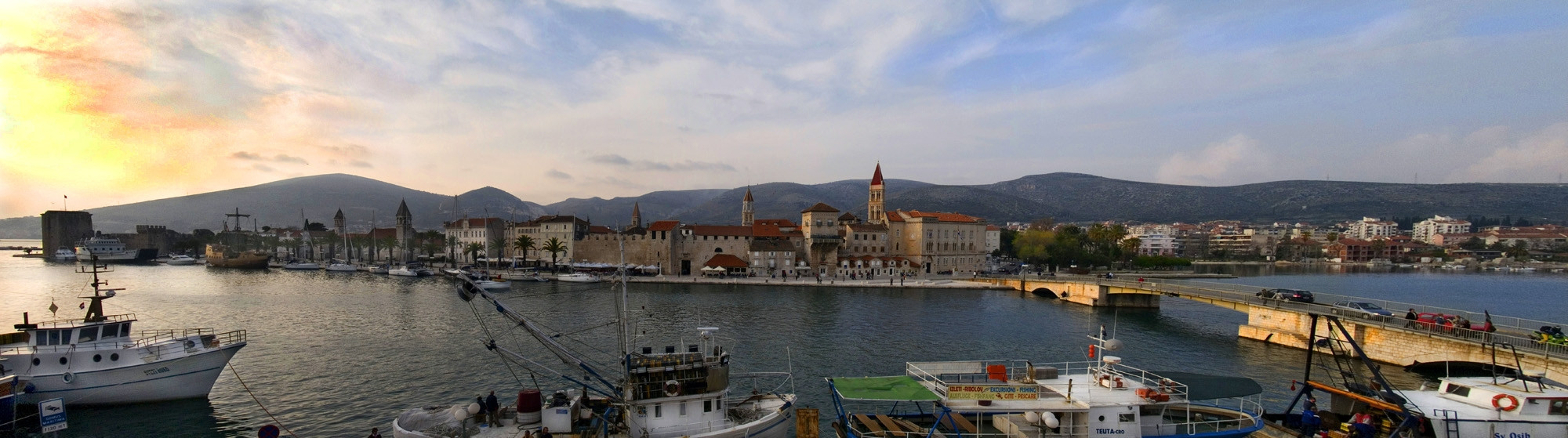 Причал в Трогире, Хорватия – фотографии Хорватии