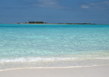 Море на острове Берри Айлендс, Багамские острова. Фото 1 – фотографии Багамских островов