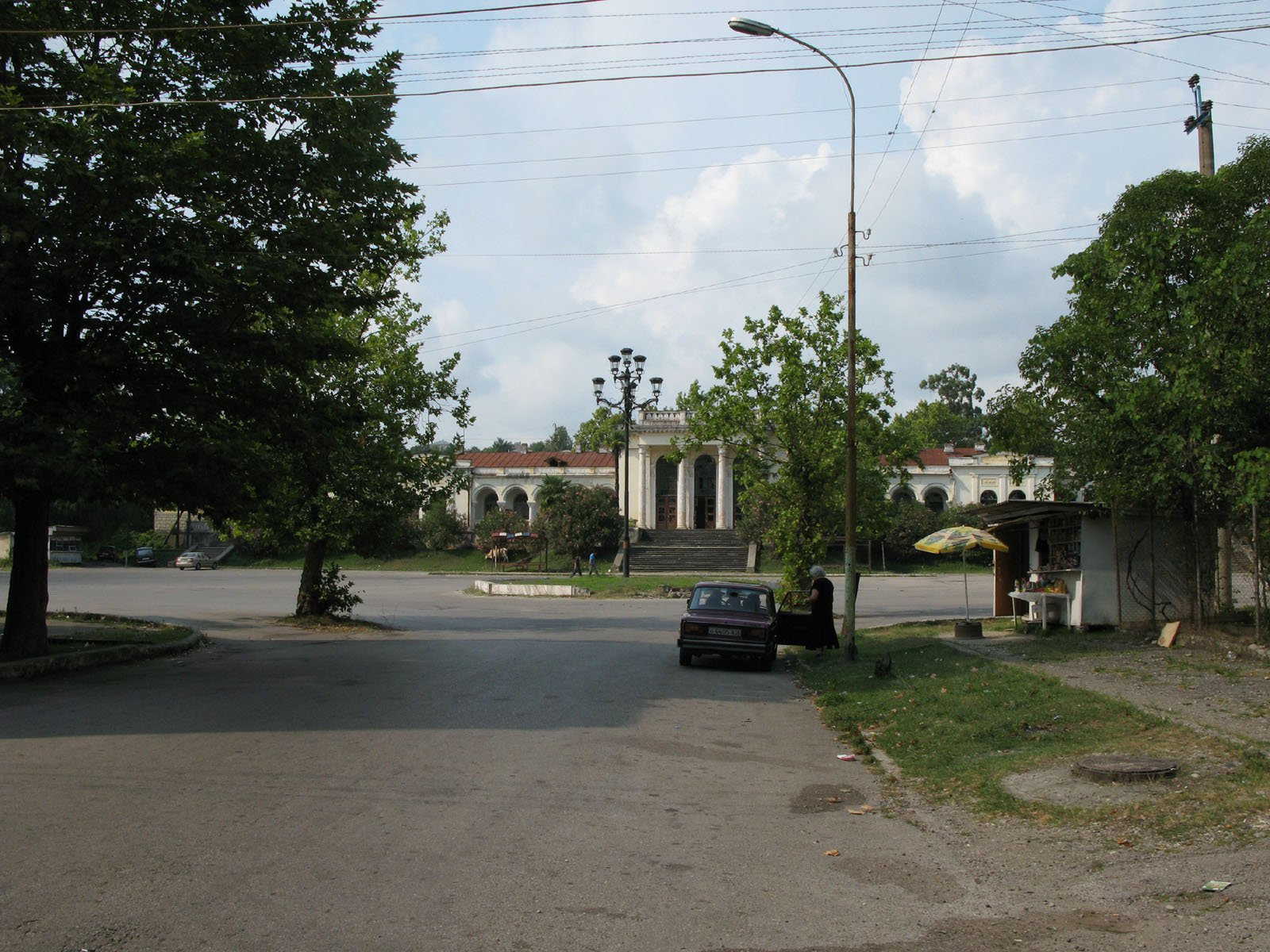 Улица в Гудаута, Абхазия. Фото 6 – фотографии Абхазии