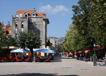 Улица в Цетине, Черногория. Фото 5 – фотографии Черногории