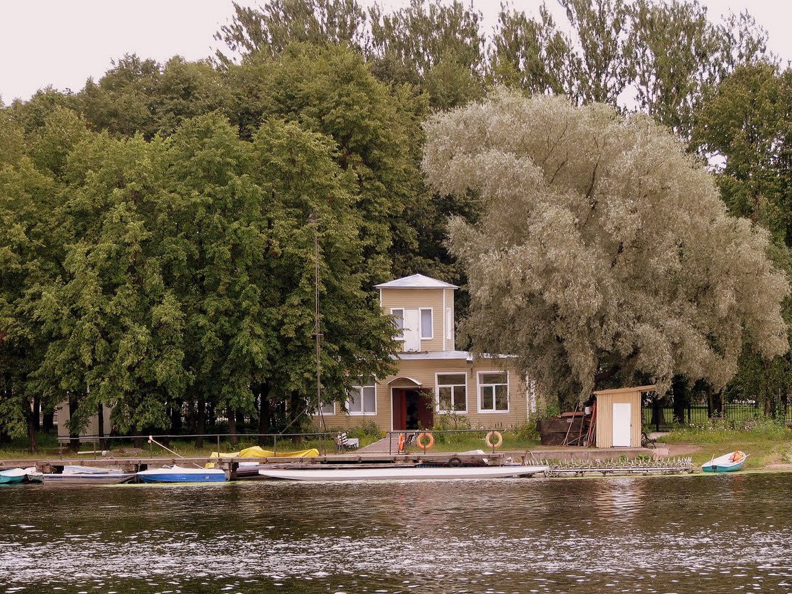 Причал в Колпино, Россия – фотографии России