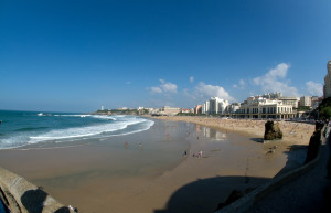 Пляж в Биаррице, Франция – фотографии Франции