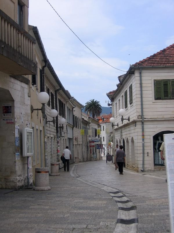 Улица в Херцег-Нови, Черногория. Фото 14 – фотографии Черногории