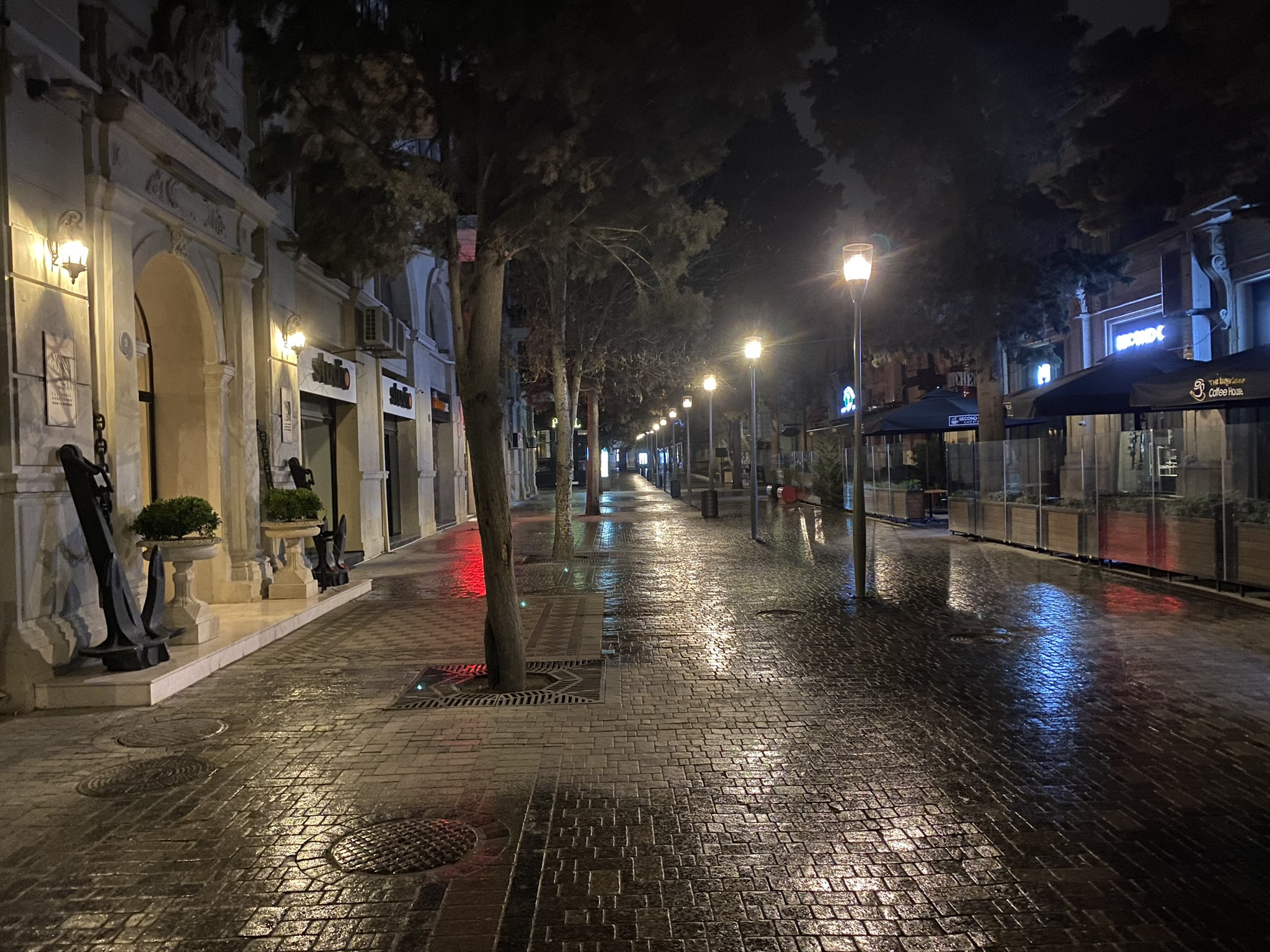 Баку в два часа ночи – фотографии Азербайджана