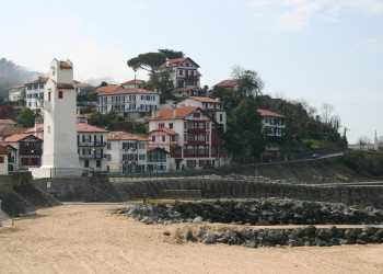 Дома в Сибуре, Франция – фотографии Франции