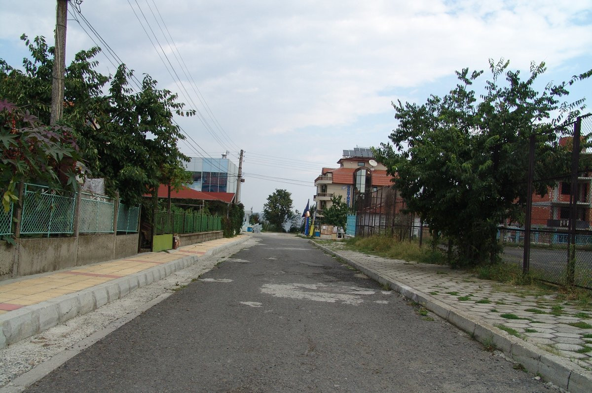 Улица в Китене, Болгария – фотографии Болгарии