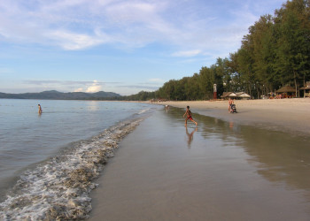 Пляж в Банг-Тао-Бич, Тайланд. Фото 23 – фотографии Таиланда