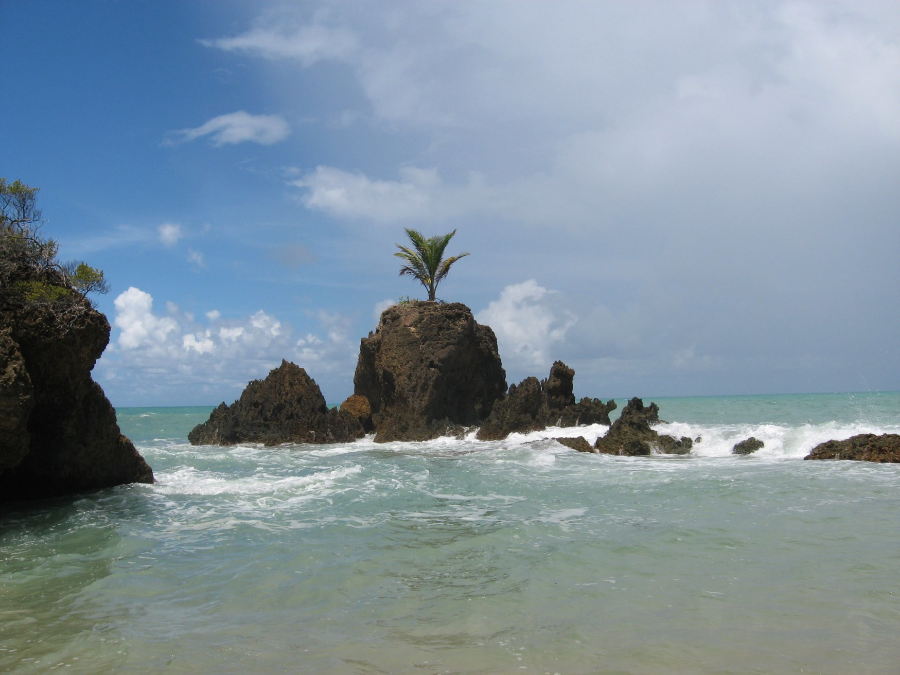 Скала в Жуан-Песоа, Бразилия – фотографии Бразилии