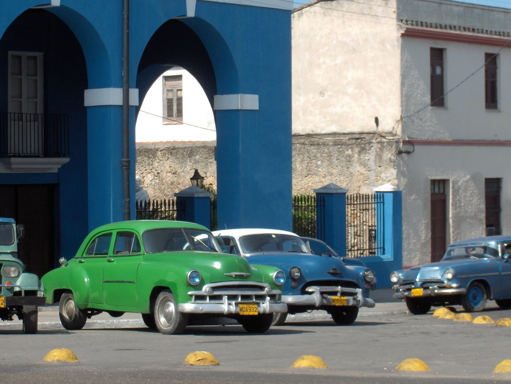Машины в Мантансасе, Куба. Фото 1 – фотографии Кубы