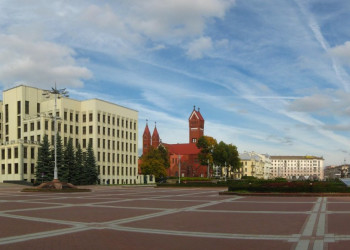 Площадь в Минске, Беларусь – фотографии Беларуси