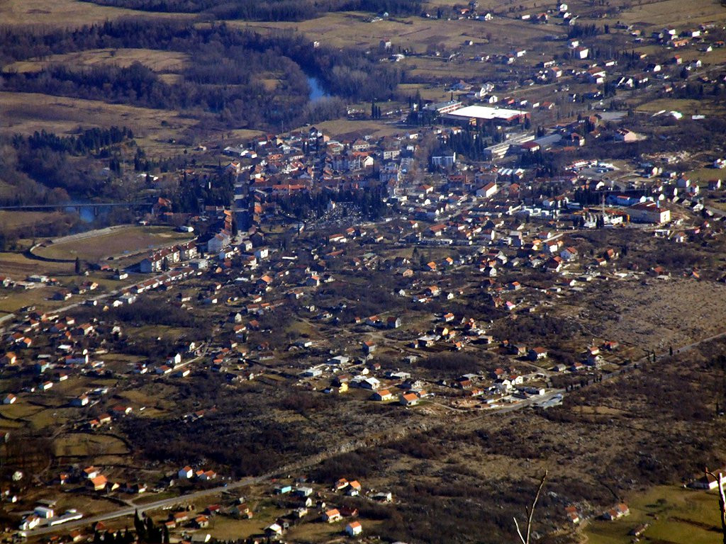 Панорамный вид в Даниловграде, Черногория – фотографии Черногории