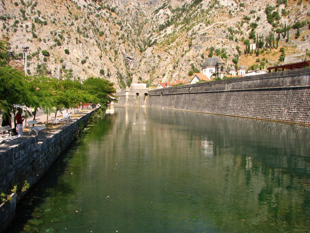 Канал в Котор, Черногория. Фото 1 – фотографии Черногории