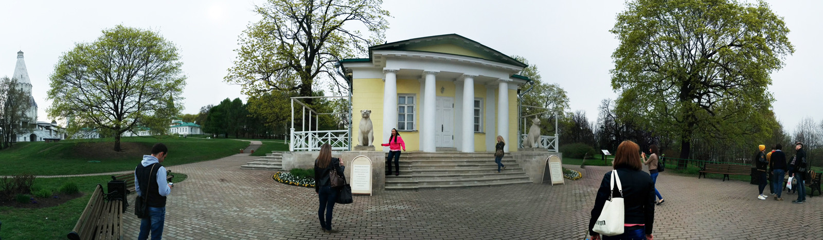 Дворцовый павильон в парке Коломенское – фотографии России