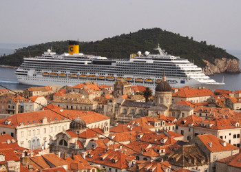 Корабль в Дубровнике, Хорватия – фотографии Хорватии