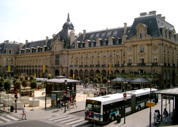 Дворец республики в Ренне, Франция – фотографии Франции