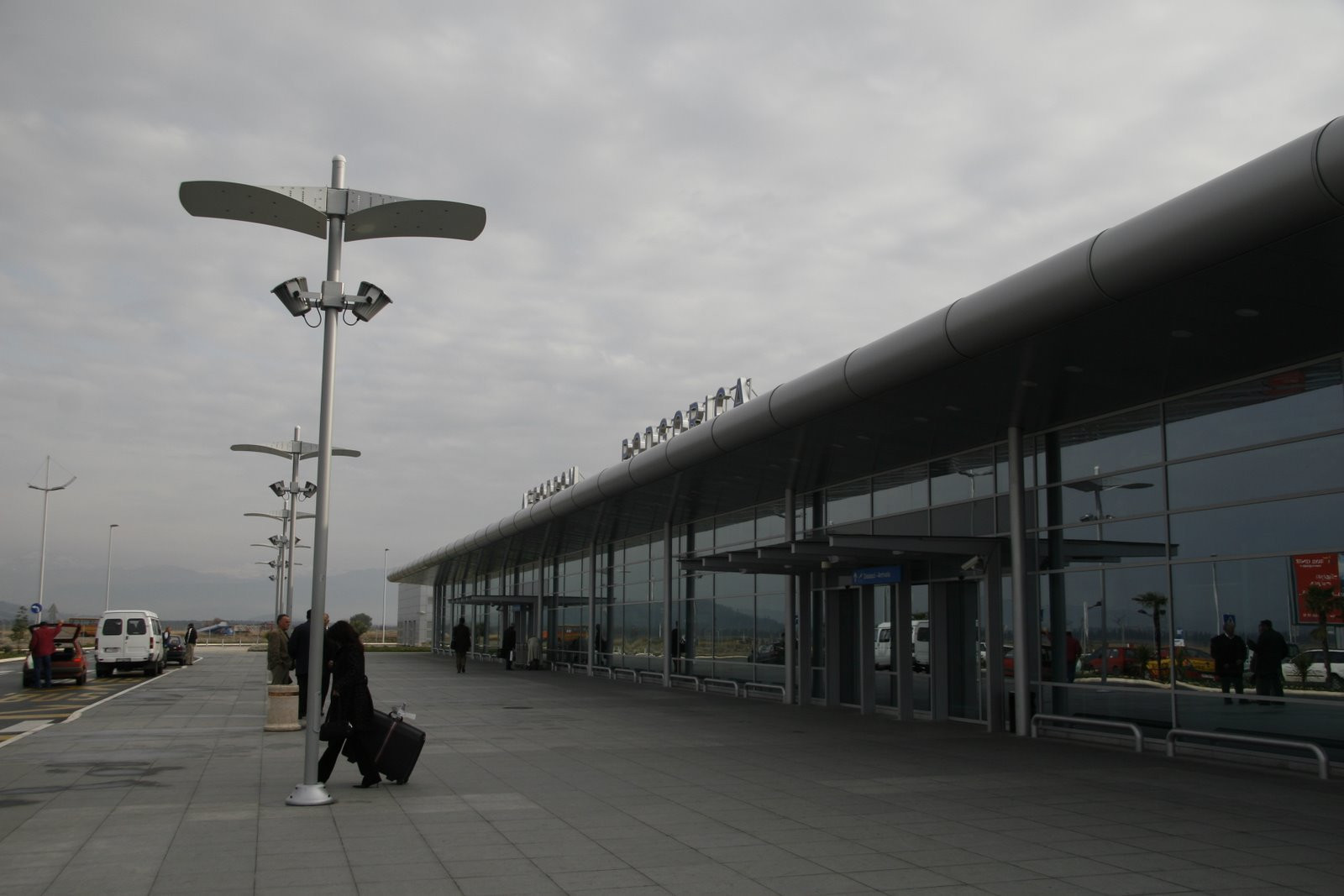 Аэропорт в Подгорица, Черногория – фотографии Черногории