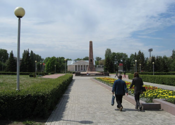 Сквер в Тольятти, Россия. Фото 1 – фотографии России