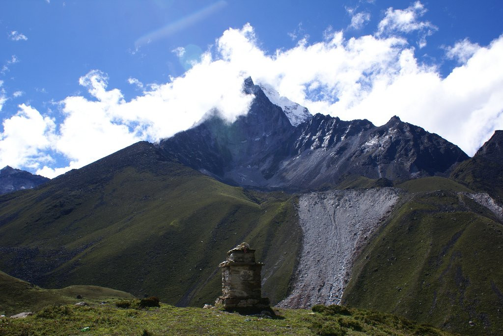 Гималайские горы в национальном парке Сагарматха, Непал – фотографии Непала