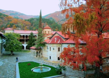 Монастырь в Пловдиве, Болгария. Фото 1 – фотографии Болгарии