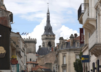 Люди в Ангулеме, Франция. Фото 4 – фотографии Франции