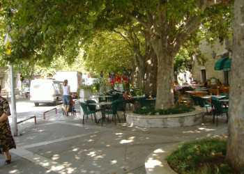 Кафе в Омиш, Хорватия – фотографии Хорватии