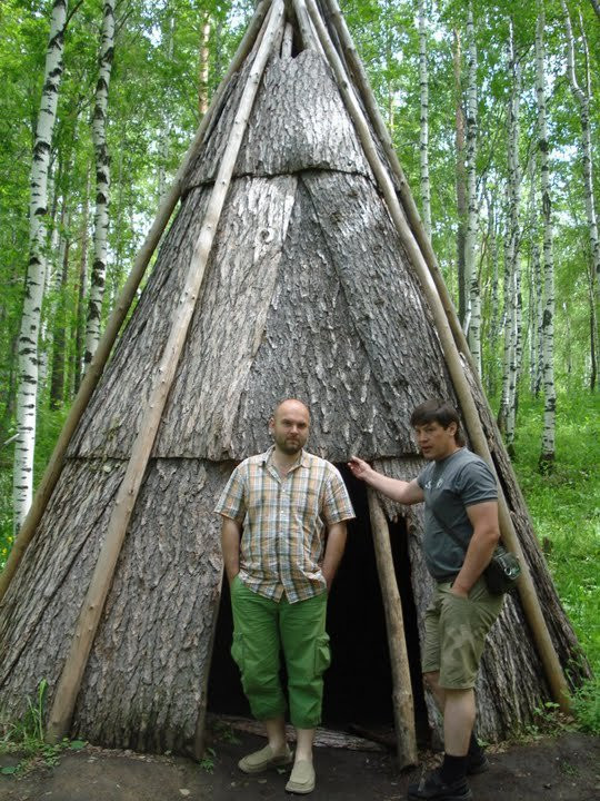 Туристы в Тальцах, Россия – фотографии России