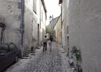 Улица в Коньяке, Франция – фотографии Франции