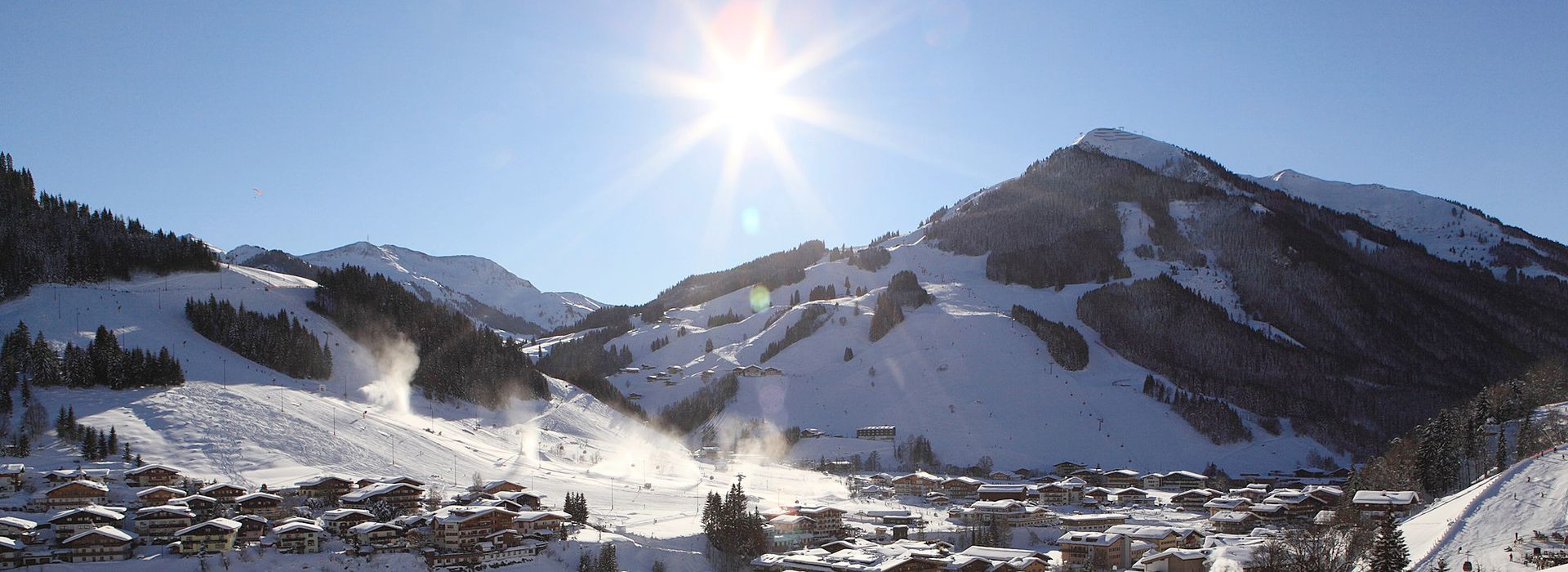 Панорама Альп. Заальбах. Австрия – фотографии Австрии